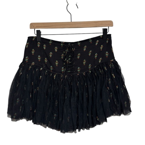 Free People FP One Blossom Mini Skort in Black - Size M - Picture 3 of 9